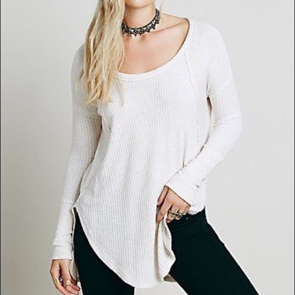 Free People “Ventura” high low thermal top medium